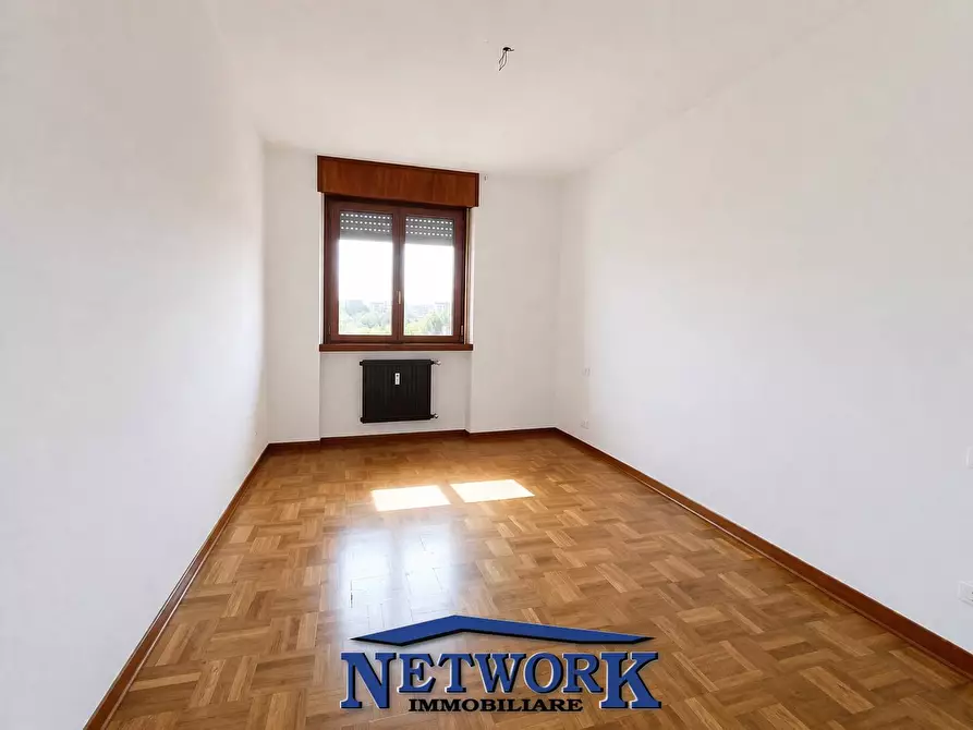 Immagine 15 di Appartamento in vendita  in via pascoli a Montichiari