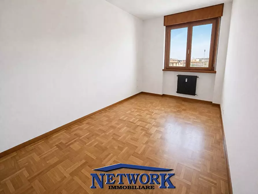 Immagine 17 di Appartamento in vendita  in via pascoli a Montichiari