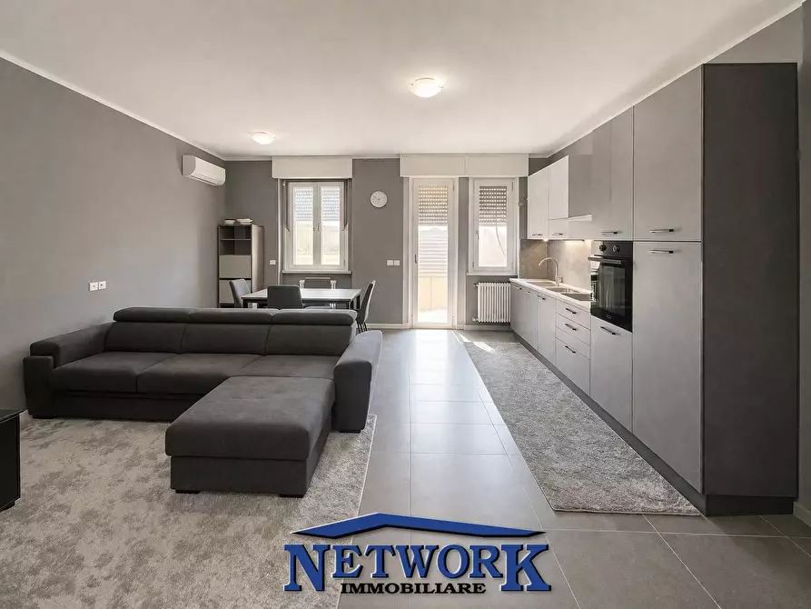 Immagine 1 di Appartamento in vendita  in via pozze a Lonato del Garda