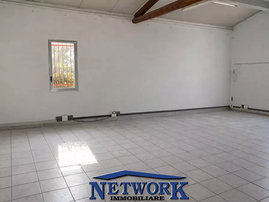 Immagine 7 di Magazzino in vendita  in colombare castiglione 80 a Desenzano Del Garda