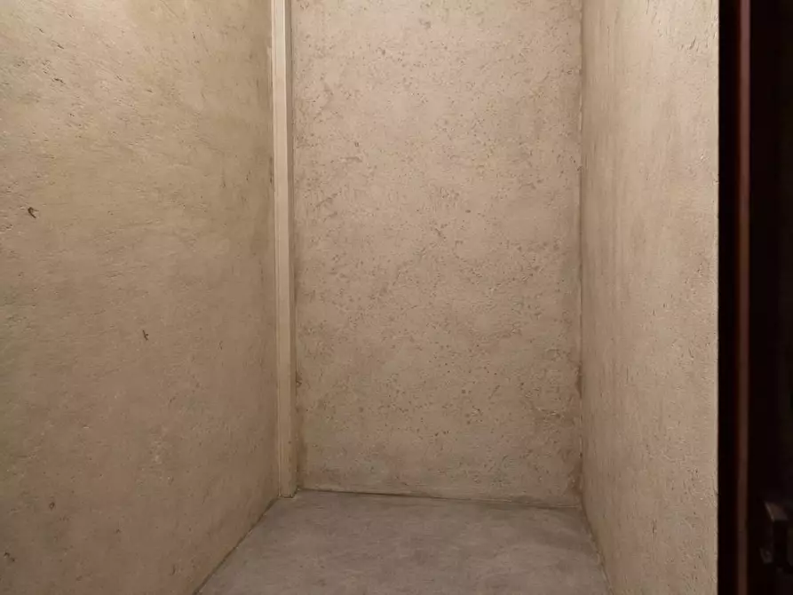 Immagine 14 di Appartamento in vendita  in via giovanni verga a Desenzano Del Garda