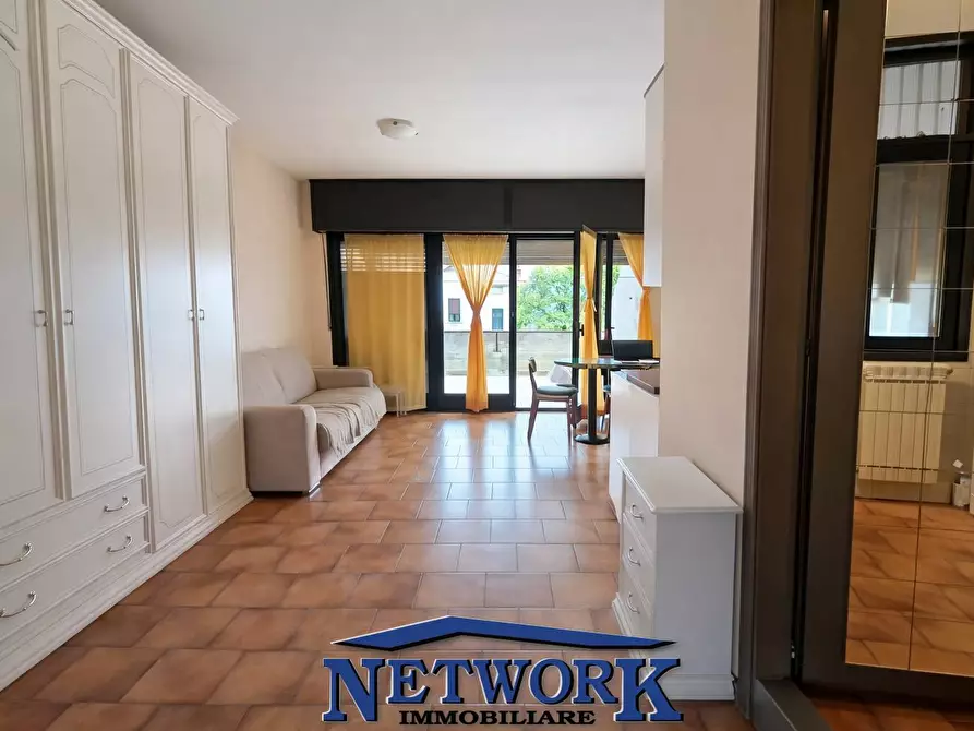 Immagine 5 di Appartamento in vendita  in via giovanni verga a Desenzano Del Garda