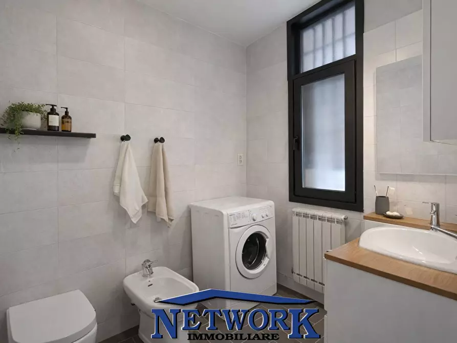 Immagine 12 di Appartamento in vendita  in via giovanni verga a Desenzano Del Garda