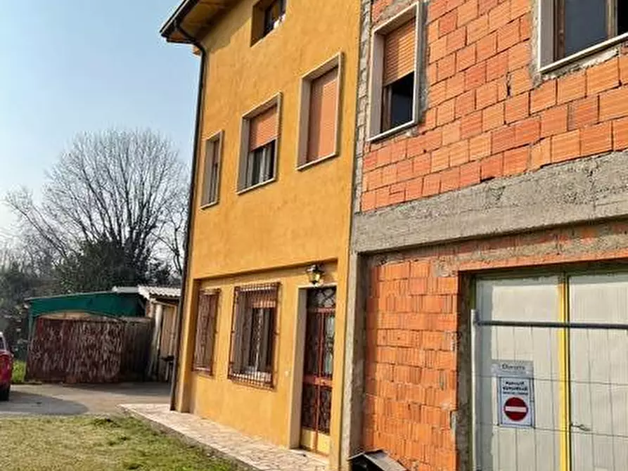 Immagine 2 di Casa semindipendente in vendita  in via monteroseo a Bedizzole