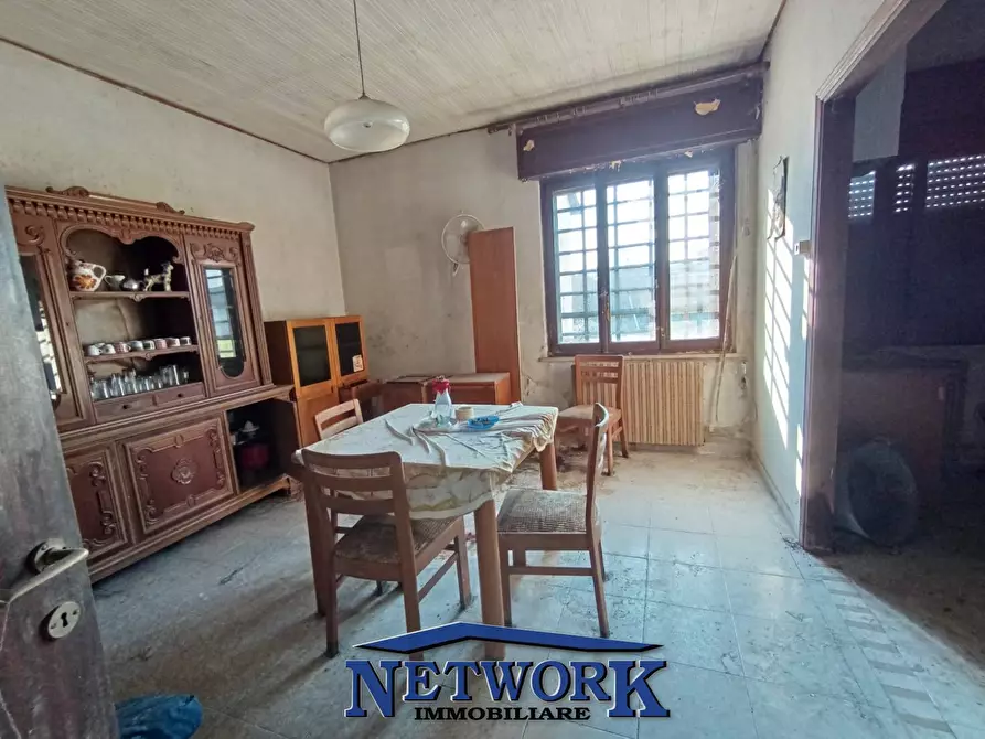 Immagine 12 di Palazzo in vendita  in via cerri a Goito