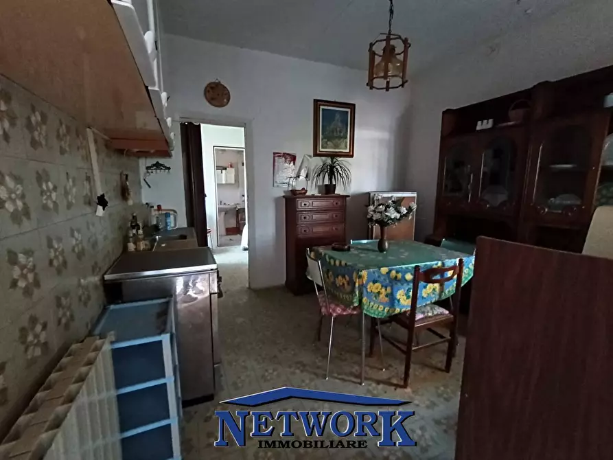 Immagine 8 di Palazzo in vendita  in via cerri a Goito