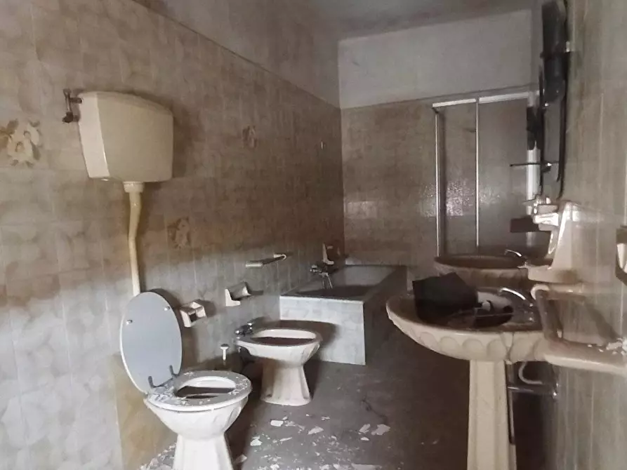 Immagine 7 di Palazzo in vendita  in VIA CERRI a Goito