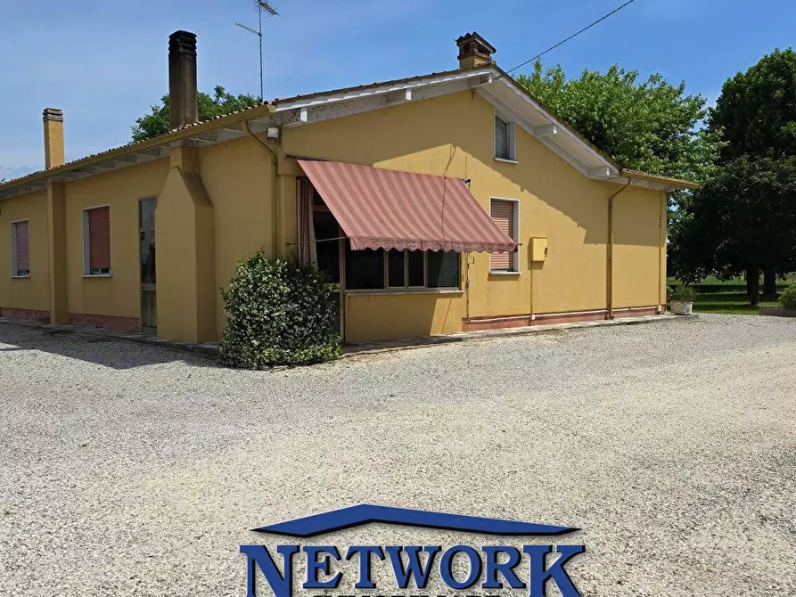 Immagine 14 di Rustico / casale in vendita  in via cerri a Goito