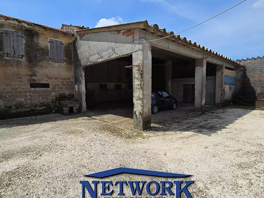 Immagine 16 di Villa in vendita  in via cerri a Goito
