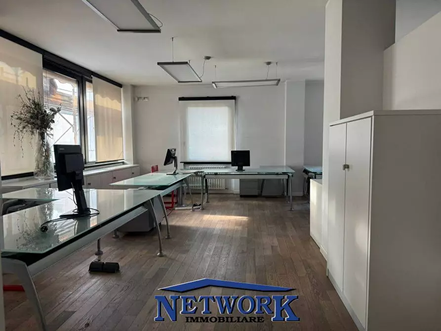 Immagine 7 di Appartamento in vendita  in via santa maria a Desenzano Del Garda