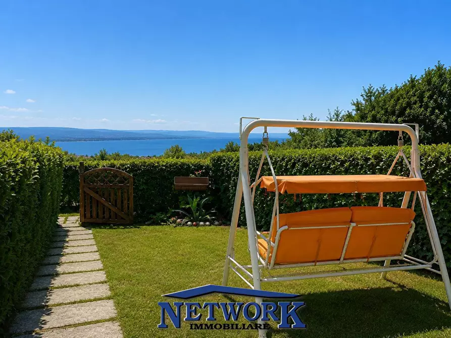 Immagine 3 di Appartamento in vendita  in via navellii a Puegnago Sul Garda