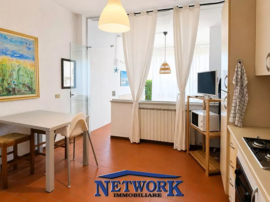 Immagine 8 di Appartamento in vendita  in via navellii a Puegnago Sul Garda