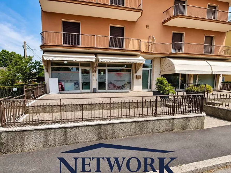 Immagine 13 di Attività commerciale in vendita  in Giosuè Carducci a Castenedolo