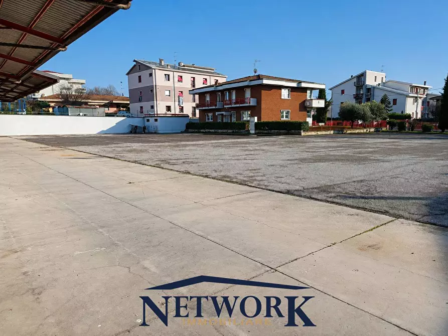 Immagine 2 di Capannone industriale in vendita  in Statale a Calcinato