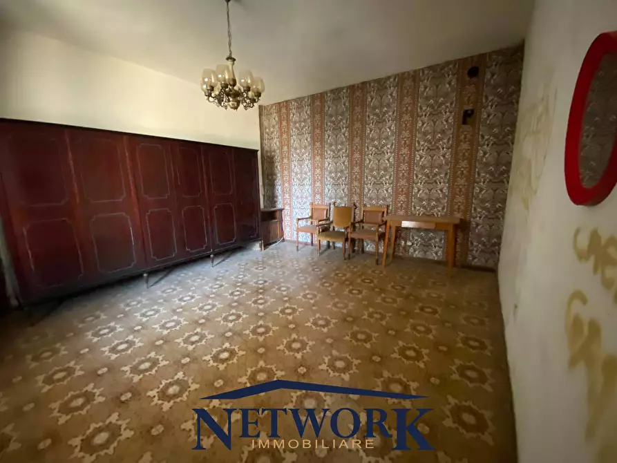 Immagine 14 di Palazzo in vendita  in via cerri a Goito