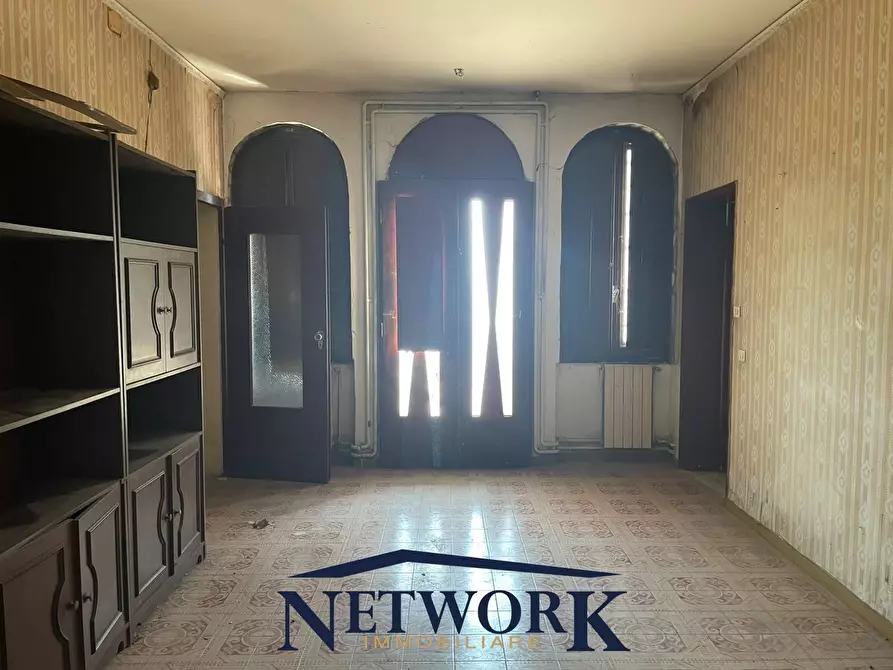 Immagine 12 di Palazzo in vendita  in via cerri a Goito