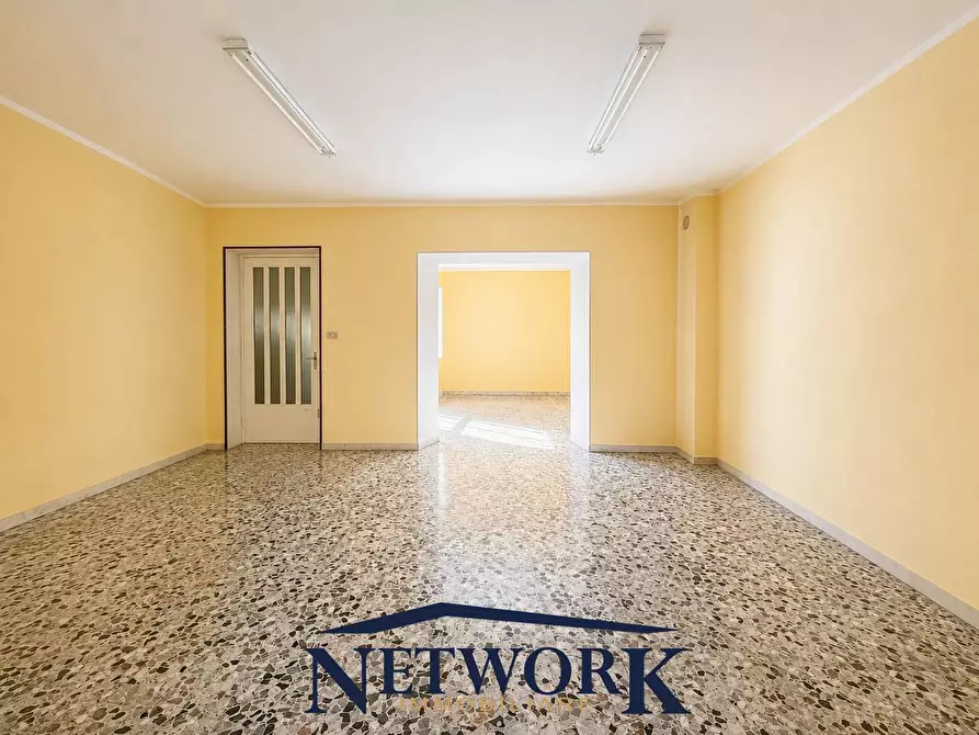 Immagine 5 di Negozio in vendita  in Piazza B. Pezzati Anna 25 a Casalmoro