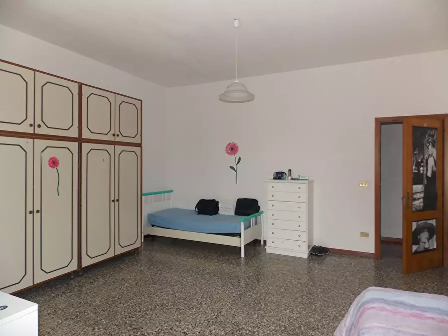 Immagine 5 di Camera in affitto  in via Mario Greco a Catanzaro