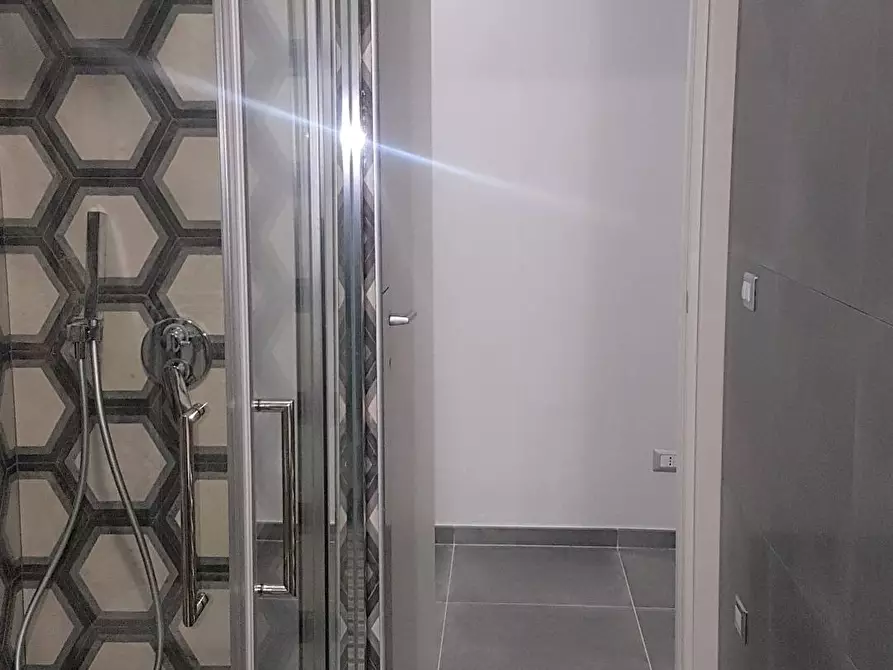 Immagine 11 di Camera in affitto  in Via Barletta 5 a Catanzaro