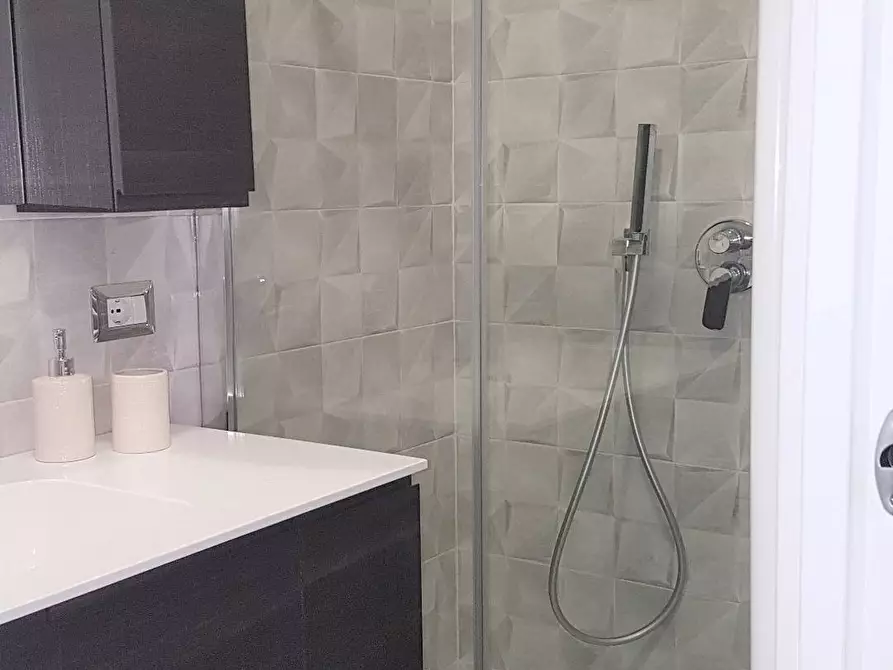 Immagine 14 di Camera in affitto  in Via Barletta 5 a Catanzaro