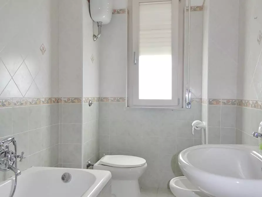 Immagine 11 di Appartamento in affitto  in via Mottola D'Amato a Catanzaro