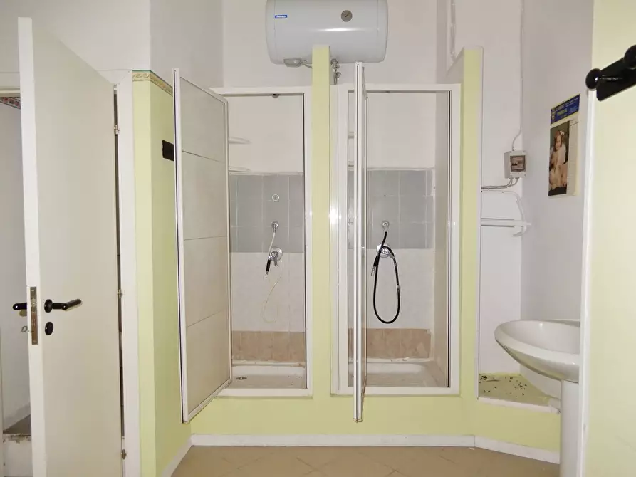 Immagine 3 di Magazzino in affitto  in via Schipani a Catanzaro