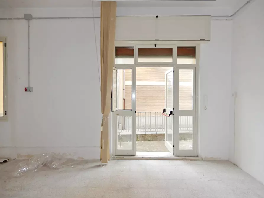 Immagine 3 di Negozio in affitto  in via Mottola d'Amato snc a Catanzaro