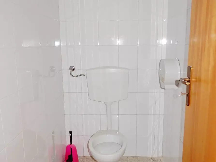 Immagine 6 di Negozio in affitto  in via Mottola d'Amato snc a Catanzaro