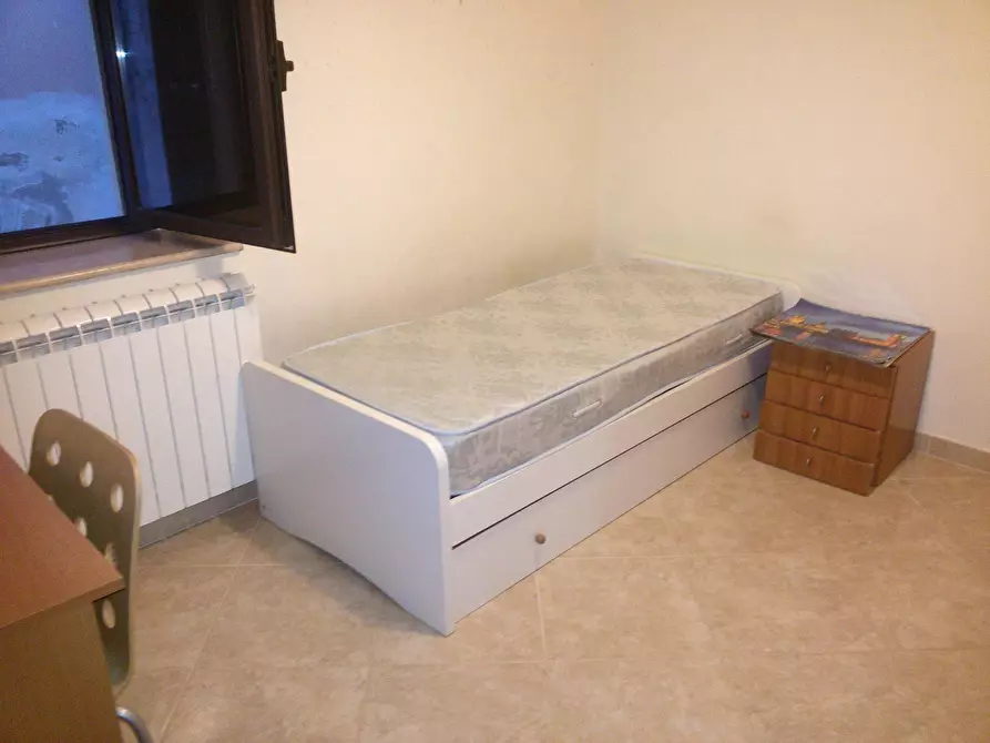 Immagine 12 di Camera in affitto  in via Corace 26 a Catanzaro