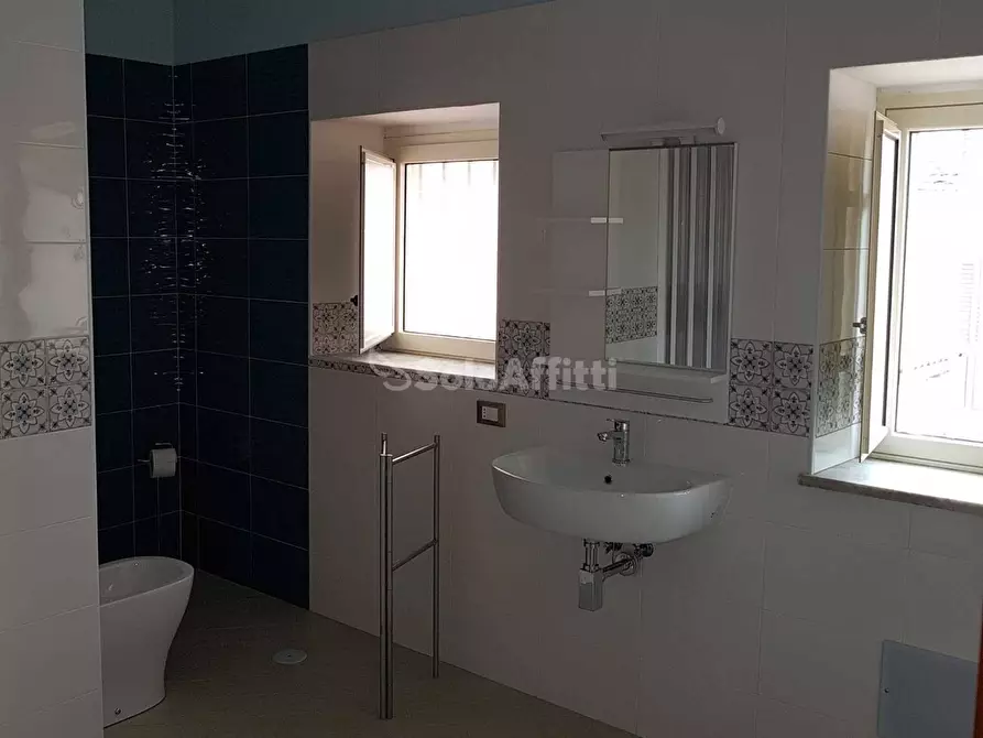 Immagine 14 di Camera in affitto  in via Torrazzo 11 a Catanzaro