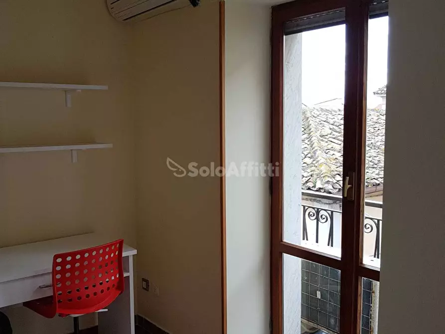 Immagine 18 di Camera in affitto  in via Torrazzo 11 a Catanzaro