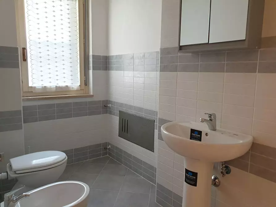 Immagine 15 di Appartamento in affitto  in Via Genova 14 a Catanzaro