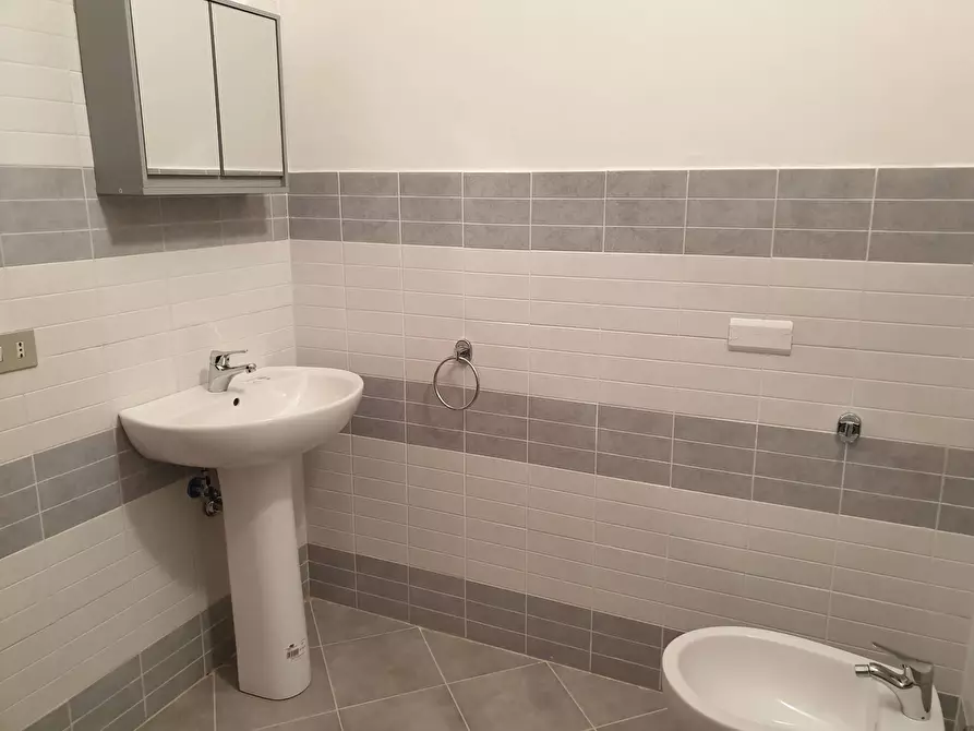 Immagine 5 di Appartamento in affitto  in Via Genova 14 a Catanzaro