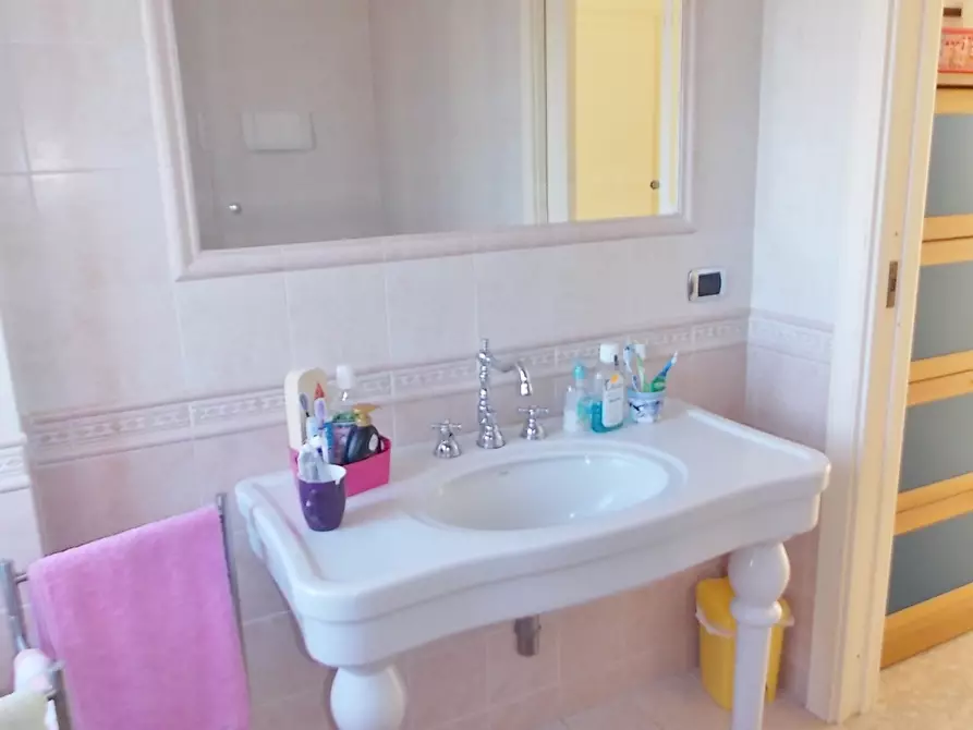 Immagine 9 di Camera in affitto  in via Vinicio Cortese a Catanzaro