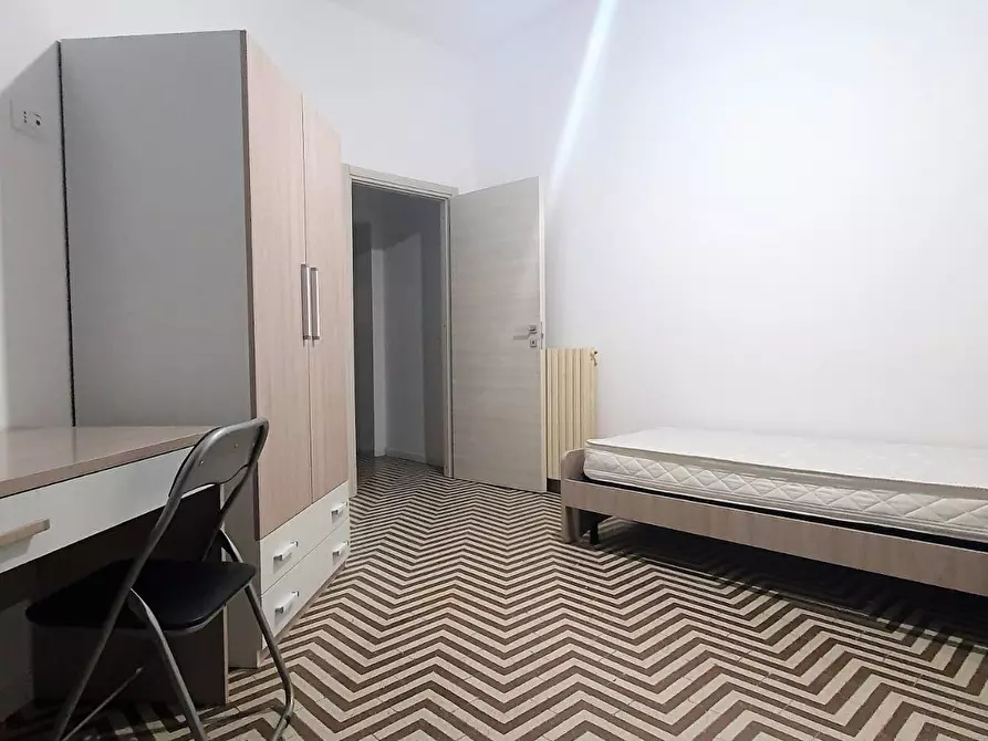 Immagine 15 di Camera in affitto  in via Progresso 66 a Catanzaro