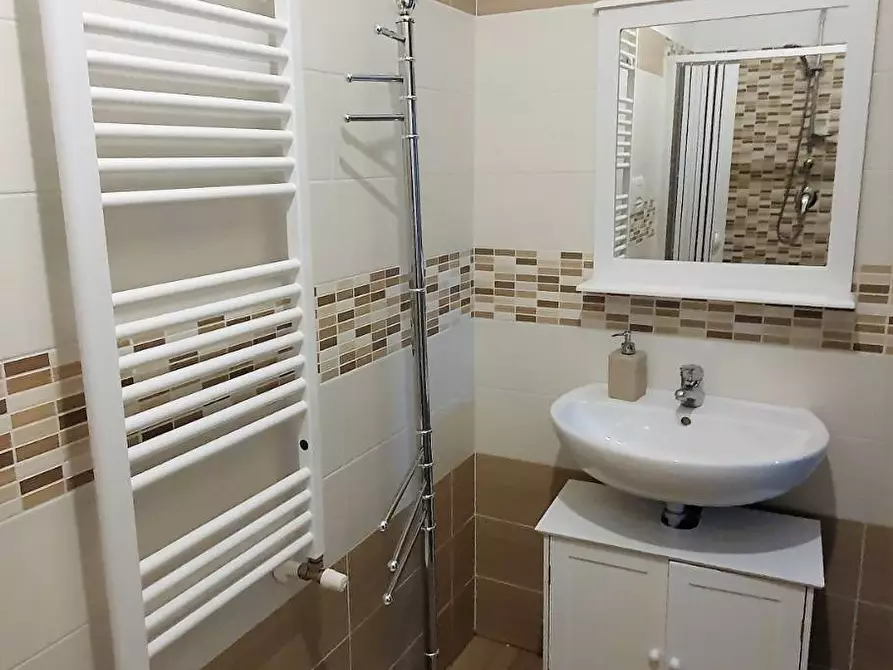 Immagine 11 di Camera in affitto  in via Progresso 66 a Catanzaro