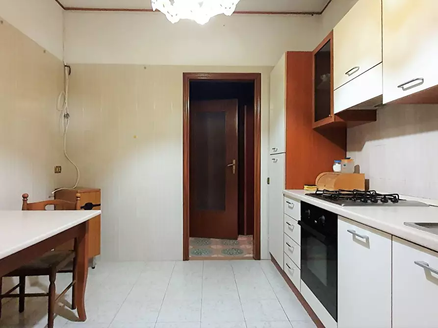 Immagine 6 di Camera in affitto  in via Nazionale 32 a Catanzaro