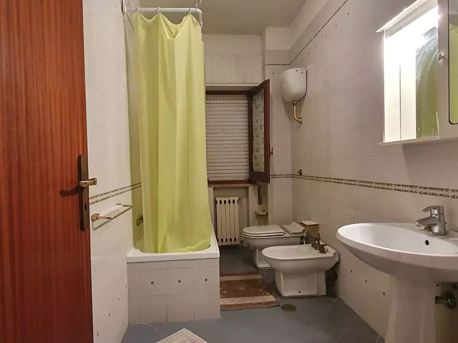 Immagine 11 di Camera in affitto  in via Nazionale 32 a Catanzaro