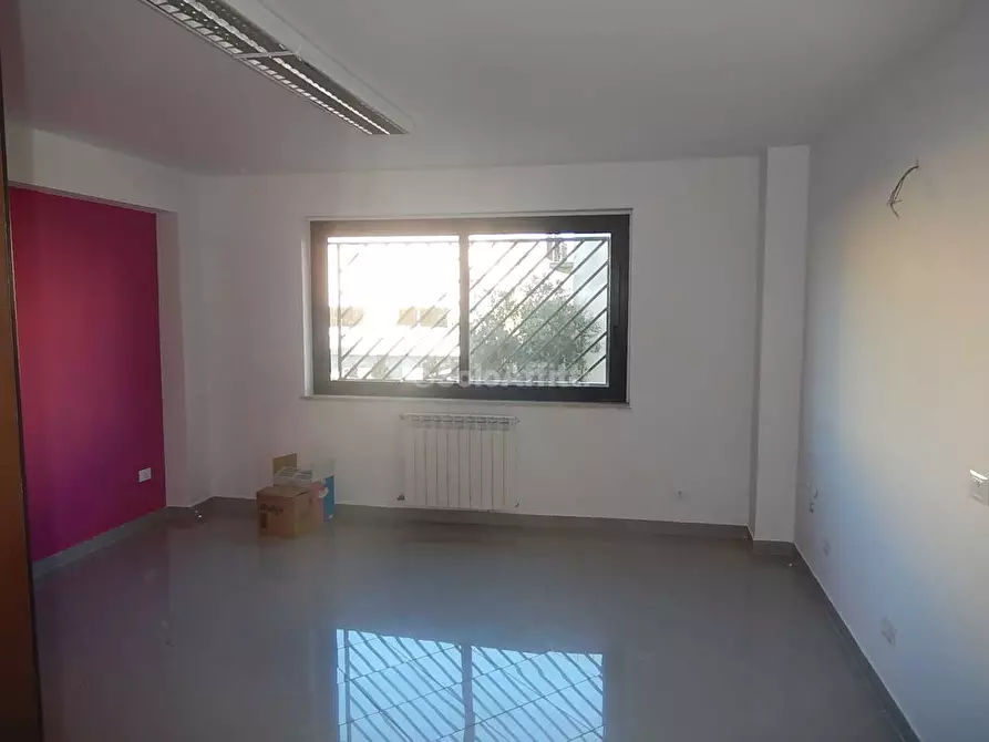 Immagine 8 di Ufficio in affitto  in viale Magna Grecia 86 a Catanzaro