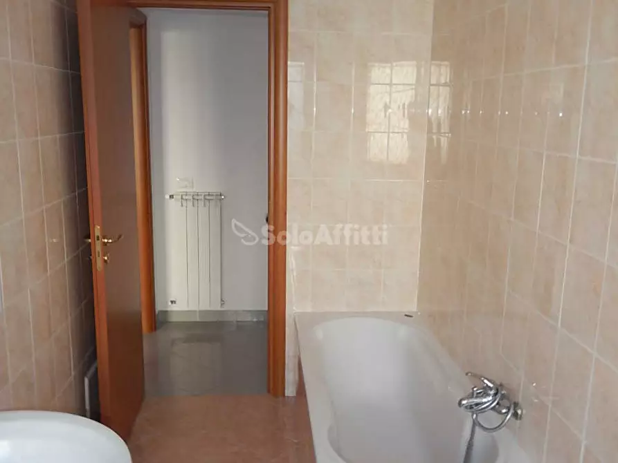 Immagine 7 di Ufficio in affitto  in viale Magna Grecia 86 a Catanzaro