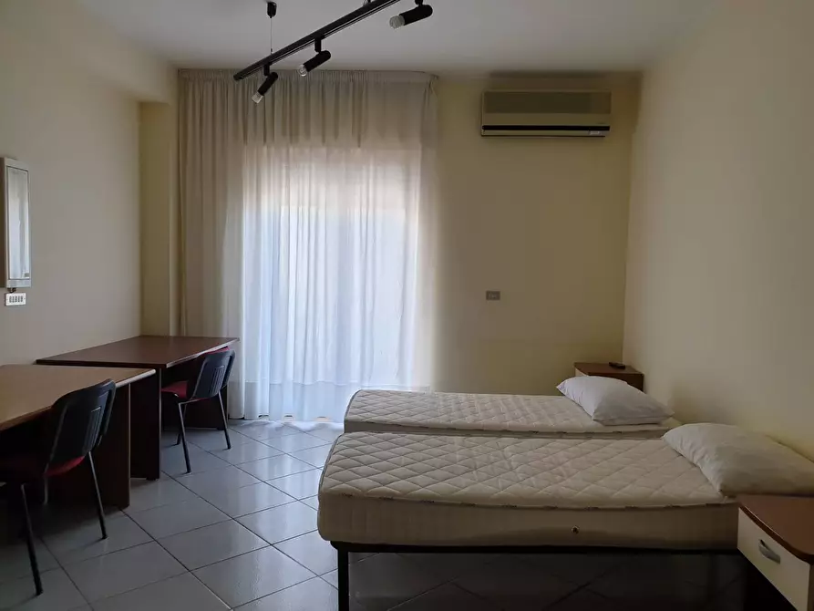 Immagine 8 di Appartamento in affitto  in via Cristoforo Colombo 11 a Catanzaro