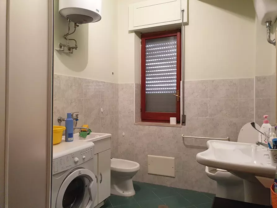 Immagine 14 di Appartamento in affitto  in via Cristoforo Colombo 11 a Catanzaro