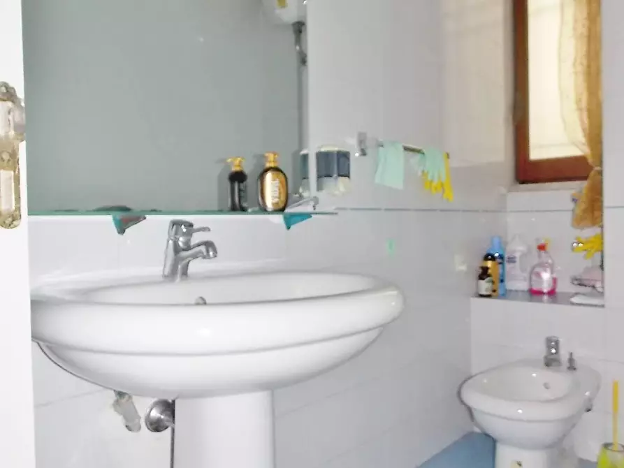 Immagine 9 di Camera in affitto  in viale Pio X 80 a Catanzaro