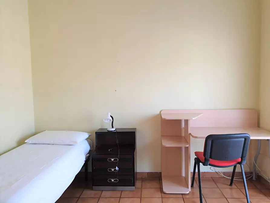 Immagine 8 di Camera in affitto  in Via Corace 1 a Catanzaro