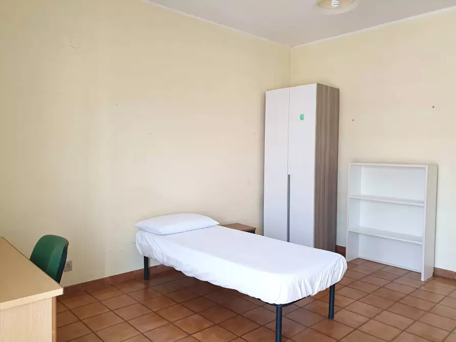 Immagine 12 di Camera in affitto  in Via Corace 1 a Catanzaro