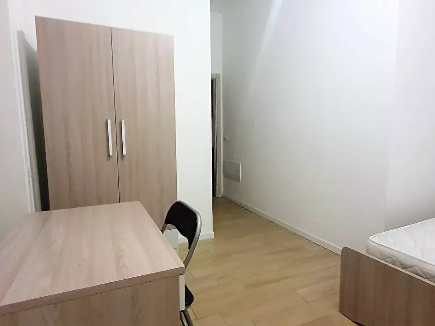 Immagine 5 di Camera in affitto  in via Progresso 66 a Catanzaro