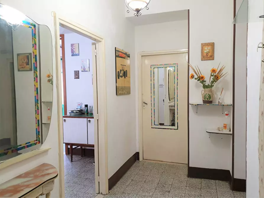 Immagine 5 di Camera in affitto  in Via Thaon di Revel a Catanzaro