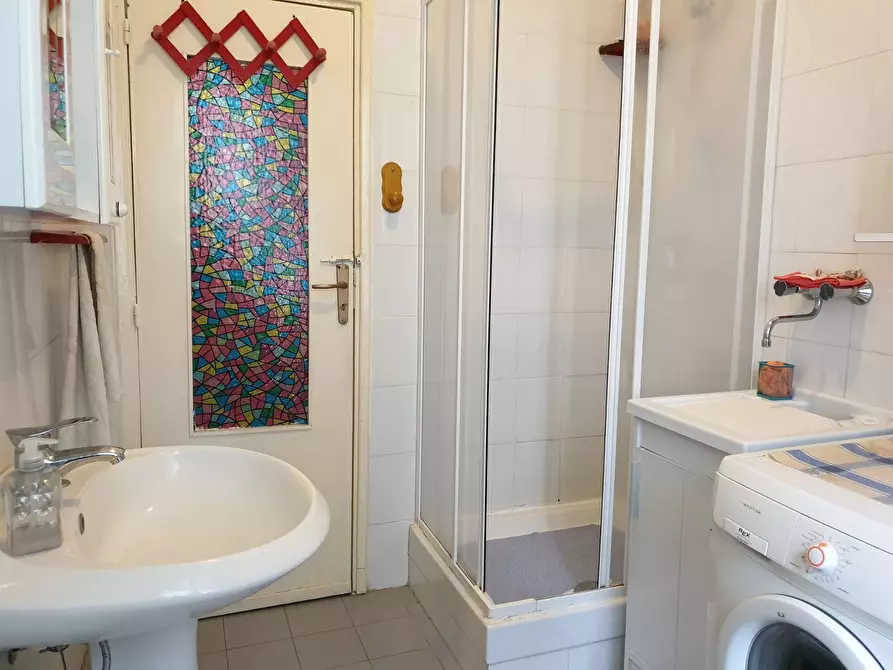 Immagine 12 di Camera in affitto  in Via Thaon di Revel a Catanzaro