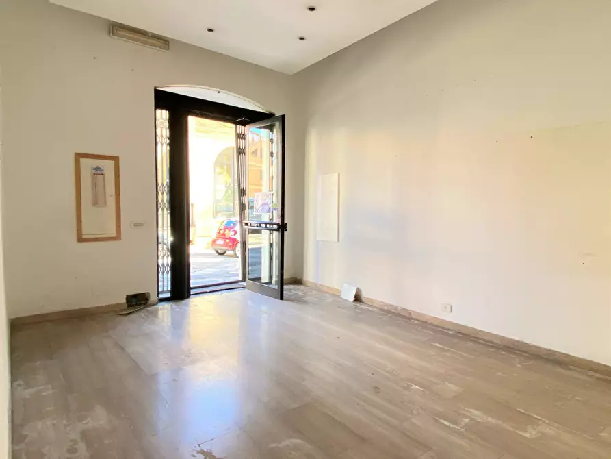 Immagine 6 di Negozio in affitto  in Corso Giuseppe Mazzini 200 a Catanzaro