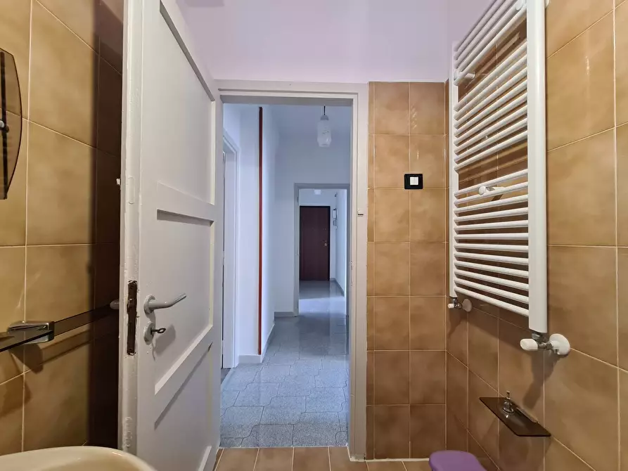 Immagine 12 di Camera in affitto  in Via Lungomare a Catanzaro
